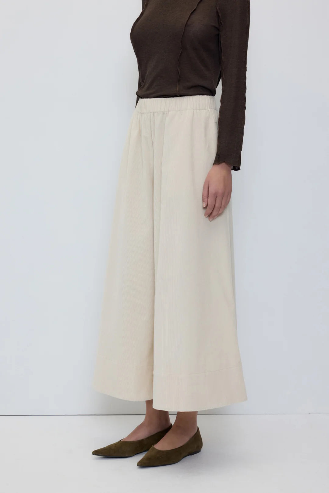 Pantaloni ampi in velluto