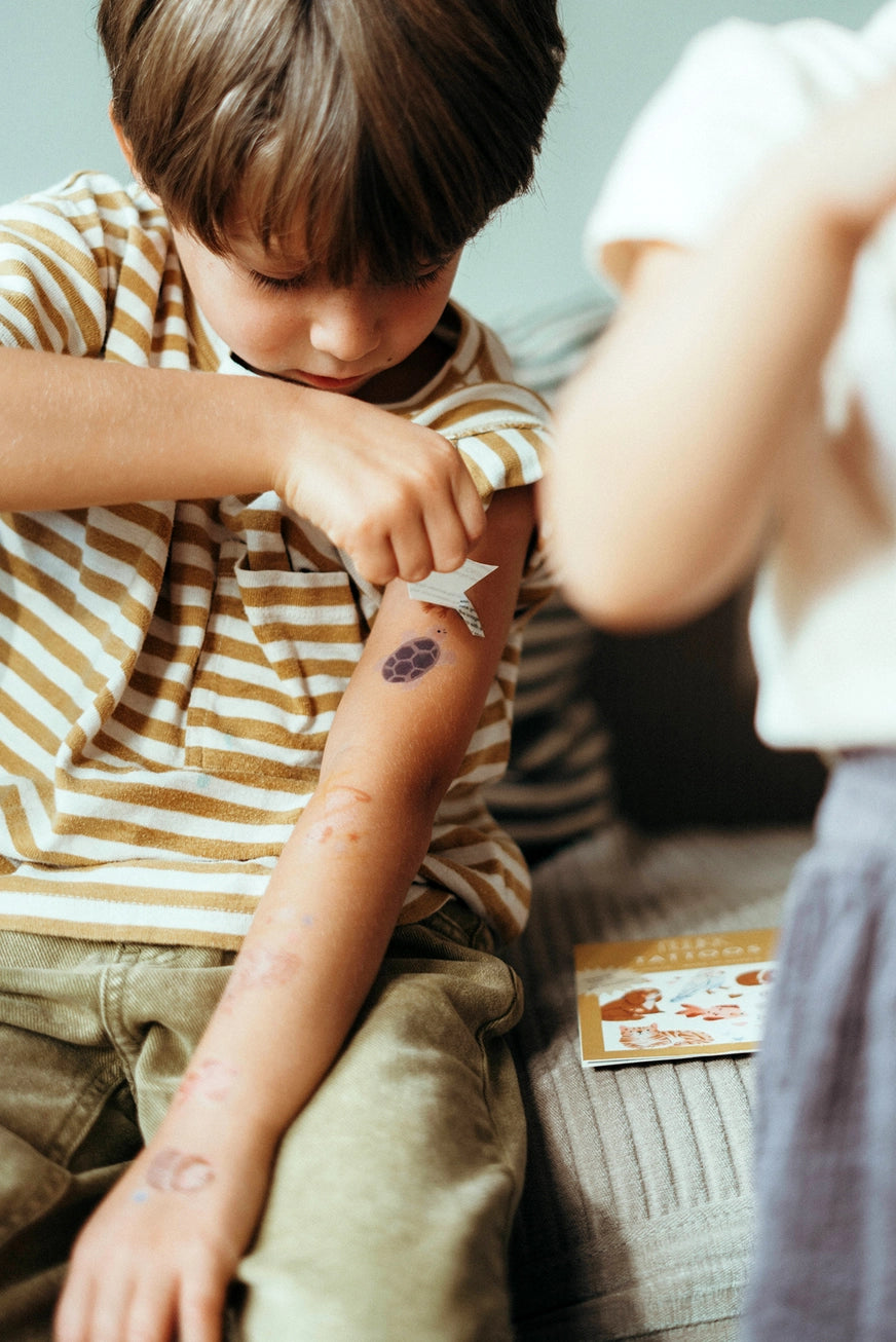 Tatuaggi temporanei sciarpe e cappelli