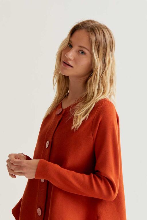 Cardigan con maxi bottoni