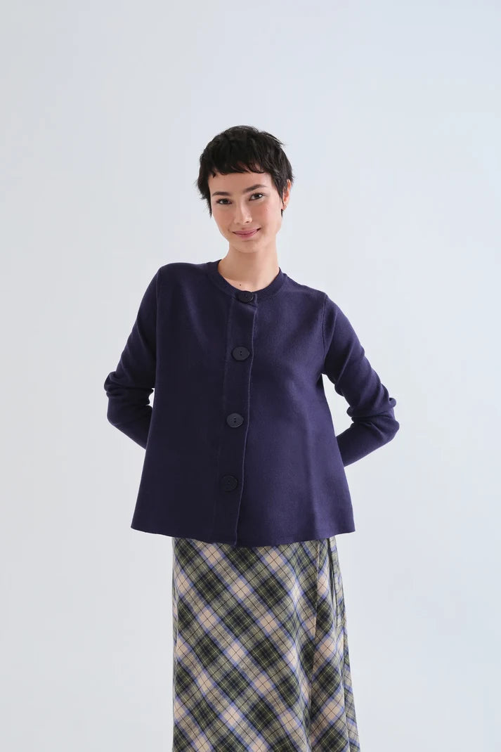 Cardigan con maxi bottoni