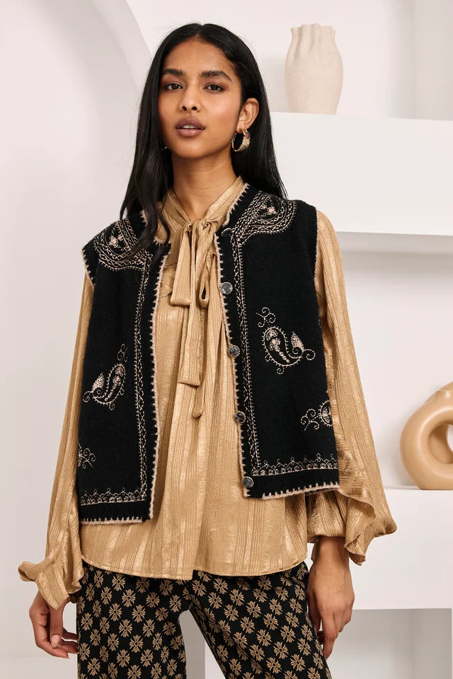 Gilet con bottoni gioiello e motivo paisley