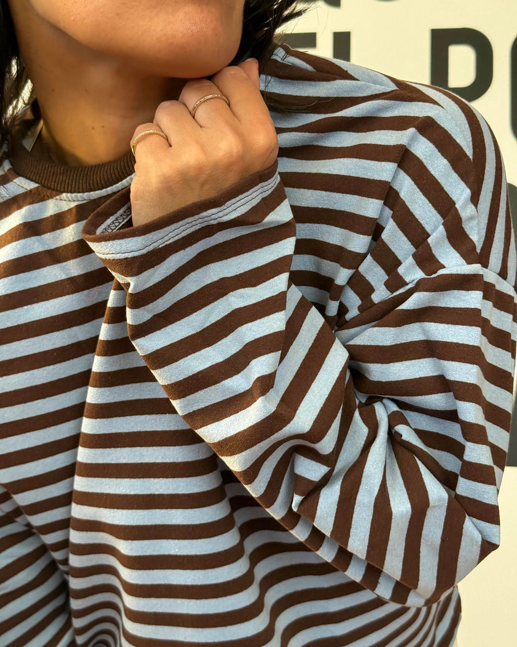 t-shirt over maniche lunghe