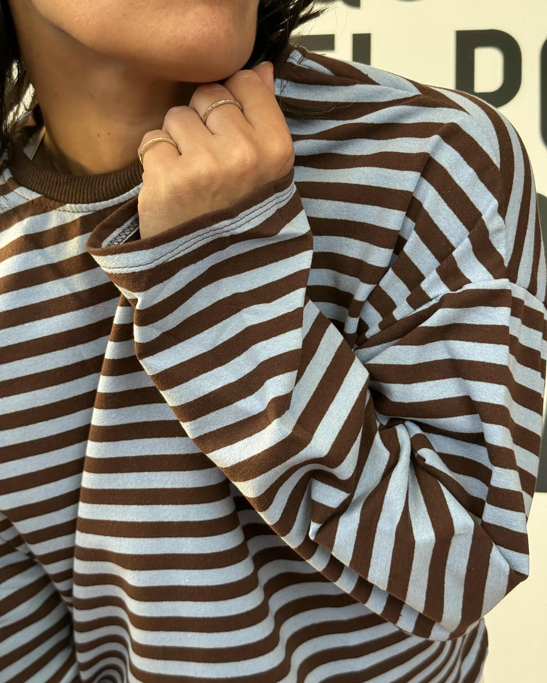 t-shirt over maniche lunghe