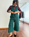 Tuta iconica cropped con tasche