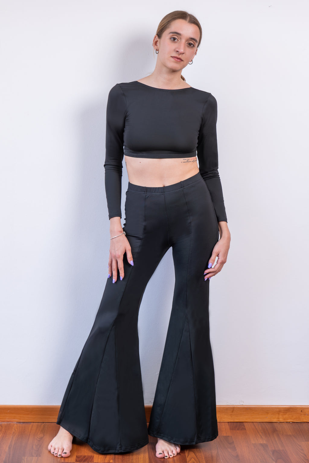LINEA FITNESS. Pantalone flare