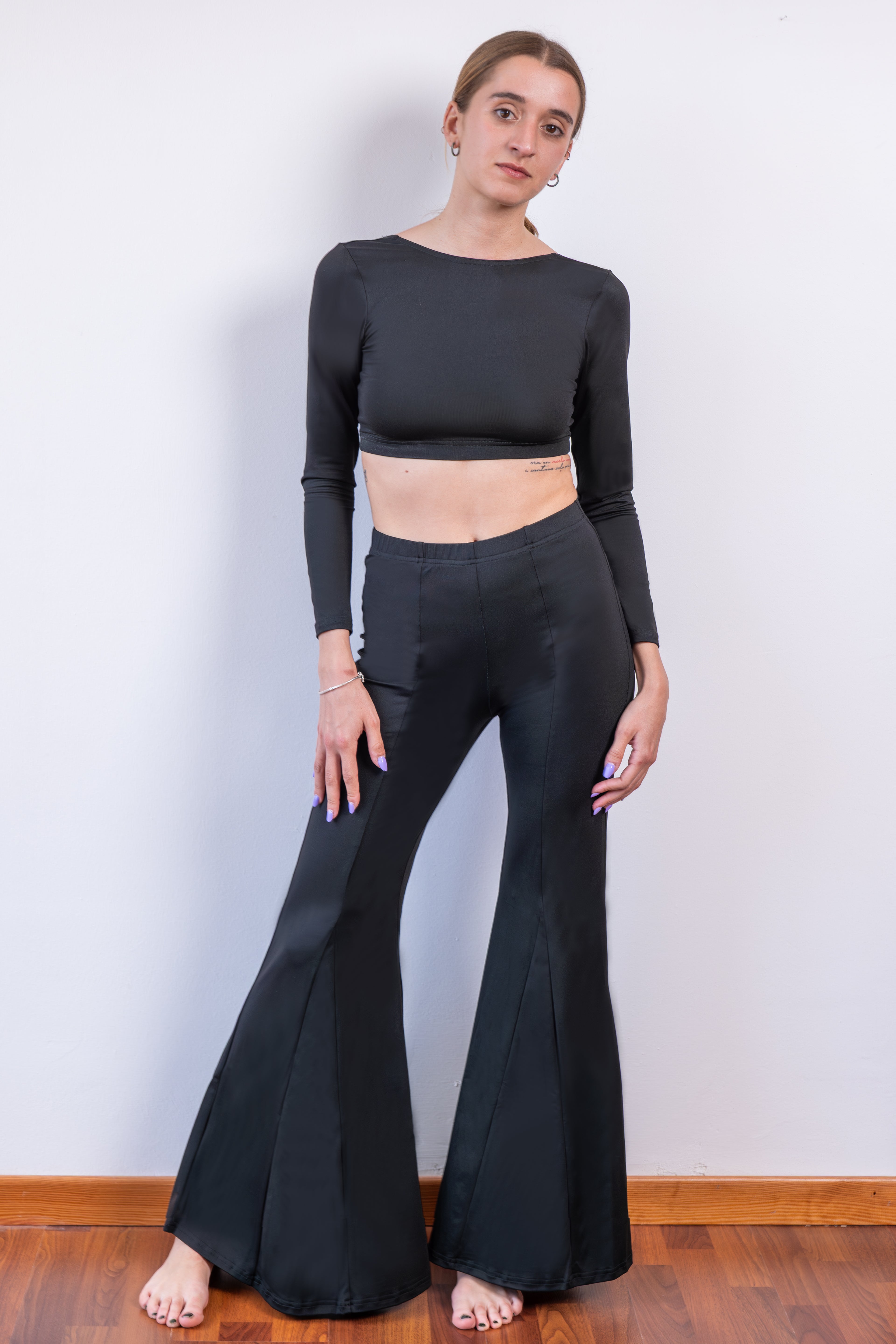 LINEA FITNESS. Pantalone flare