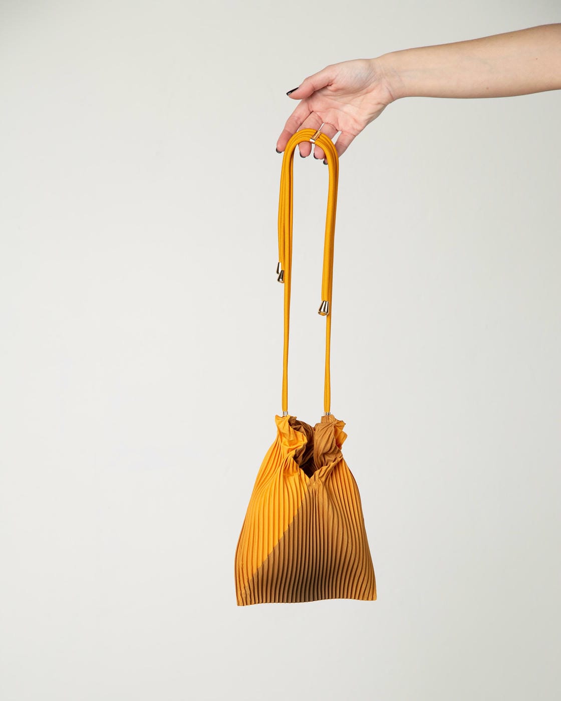 Mini bag in raso plissettato