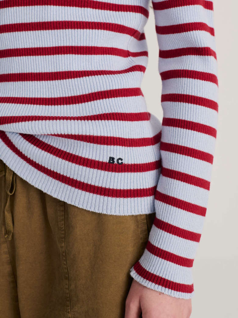 Maglione a collo alto a righe